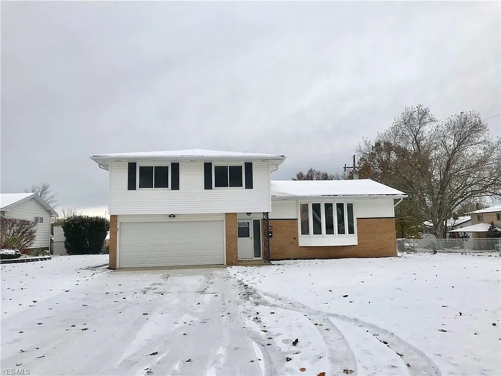 1275 Long Ridge Dr photo 1