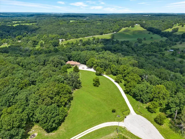 538 Munson Hill Drive, Marshfield, MO 65706