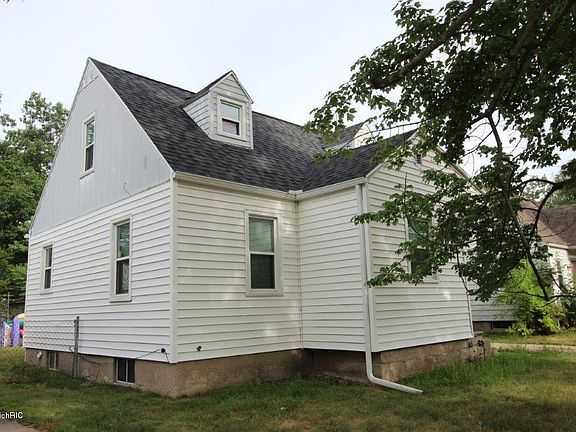 4th image of 4490 Madison Ave SE