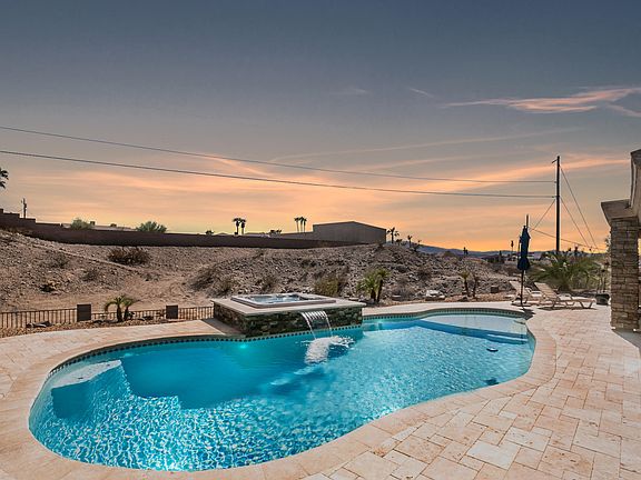 3rd image of 1754 Papago Dr