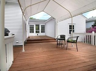 6 Cleghorn Ln, Tewksbury, MA 01876