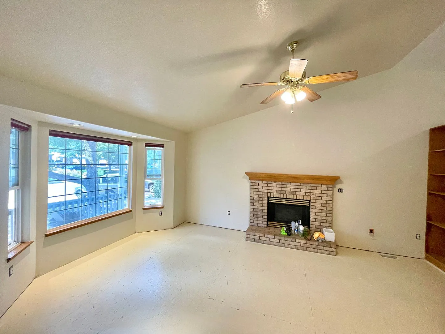 Spacious 4-Bedroom Home In Southeast Fort Collins New Paint & Flooring Throughout — Photo 3