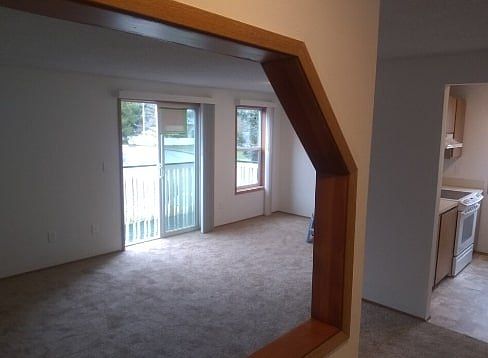 5th image of 424 Healy Ave S #424