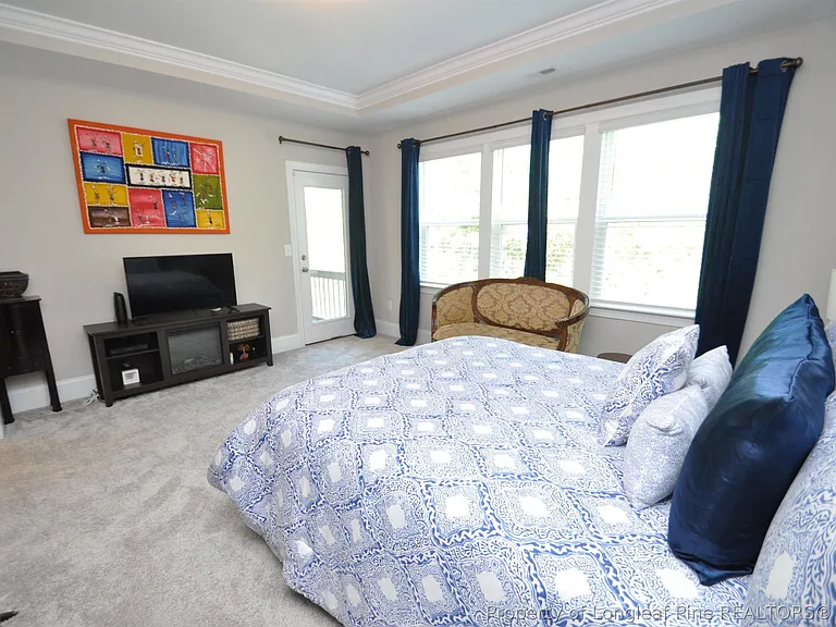 1004 Pyrenees Way — Photo 30