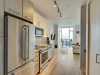 3rd image of 515 Church St Unit 3107