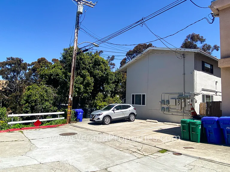 3832 Albatross St #B — Photo 25