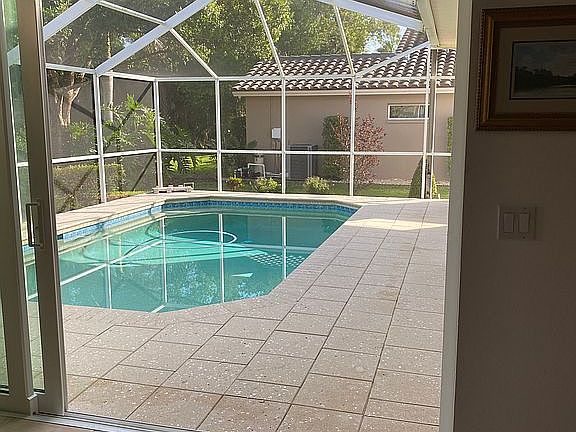 5th image of 4803 Cross Pointe Dr