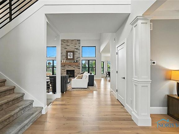 3rd image of 4214 Thornbury Ct