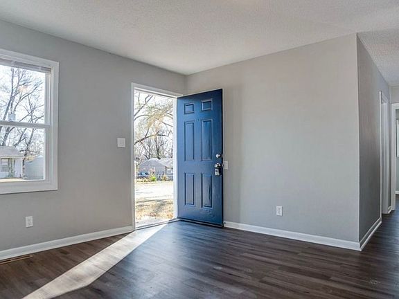 2nd image of 5720 E 40th Ter