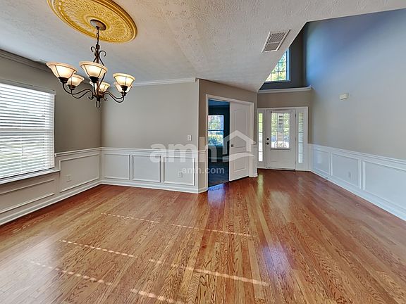 5th image of 2296 Park Manor Ln