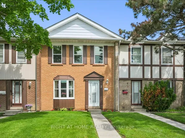 1020 Central Park Dr #2, Brampton, ON L6S 3J5