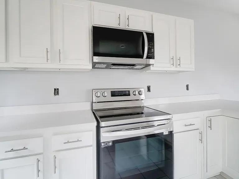 2307 Center St — Photo 21