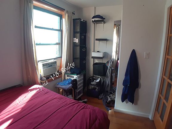 5th image of 41 E 1st St #41W