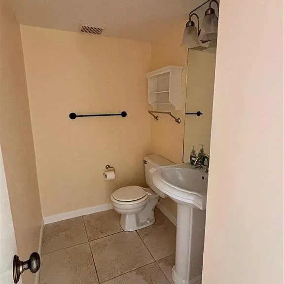 296 4th Ave S #296 — Photo 8