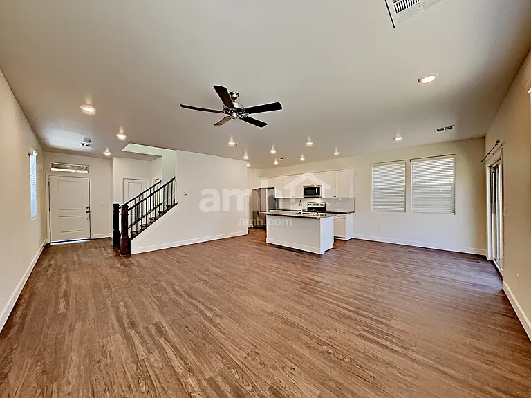 1525 Garden Swing Ave — Photo 7
