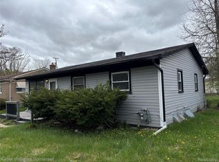 813 Chatham Dr, Flint, MI 48505