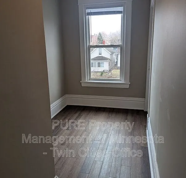 605 Van Buren Ave #3 — Photo 6