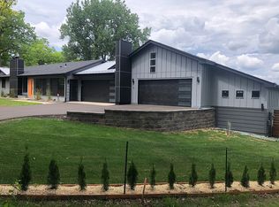 19820 Cottagewood Rd, Excelsior, MN 55331