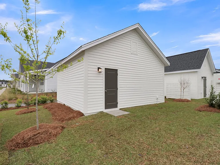 268 Symphony Ave — Photo 4