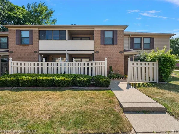 19572 Northridge Dr, Northville Tw, MI 48167
