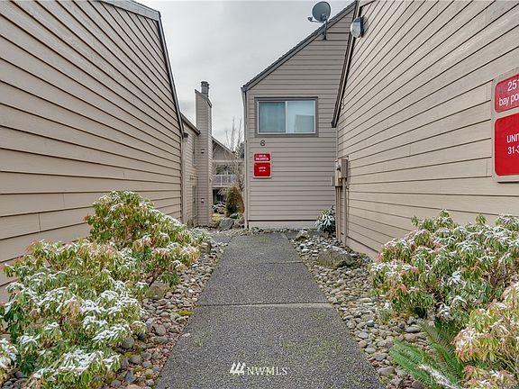 3rd image of 2516 SE Baypoint Drive #L31