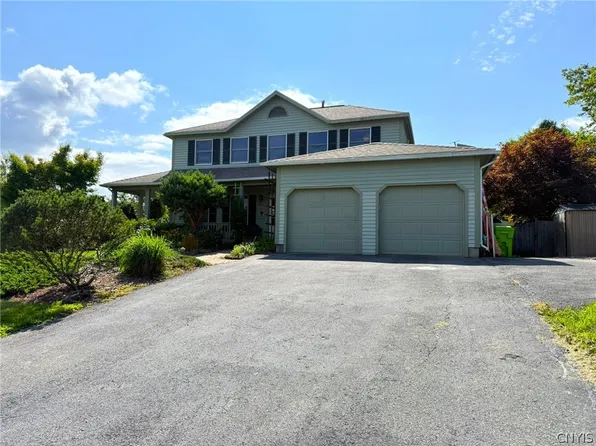 5773 Innsbruck Rd, East Syracuse, NY 13057