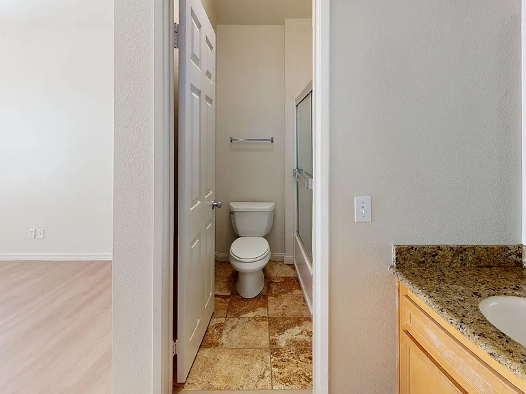 1202 Donax Ave #12 — Photo 7