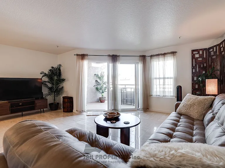 1200 Pacific Coast Hwy #327 — Photo 6