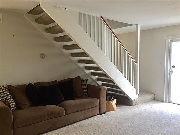 3rd image of 6954 Appian Dr