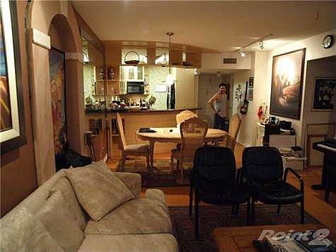 5th image of 1000 Hillcrest Ct APT 302