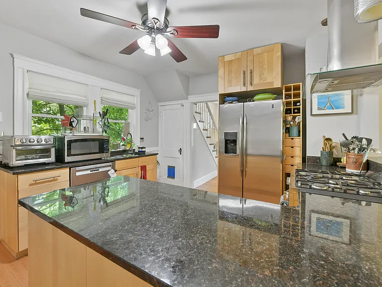 55 McCormack Ave — Photo 5