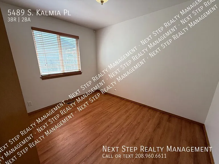 5489 S Kalmia Pl — Photo 14