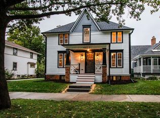 4055 N Stowell Ave, Shorewood, WI 53211