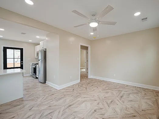 1405 Holt St — Photo 14