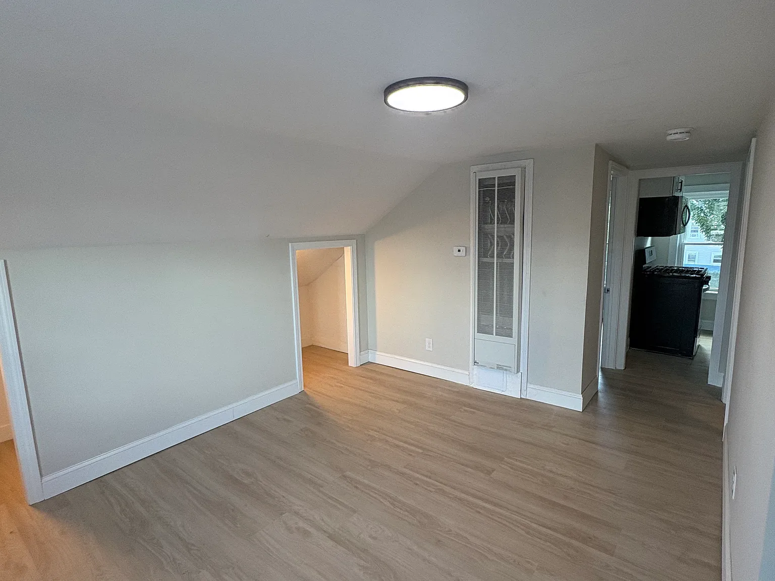 1 bed, 500 sqft, $1,500 — Photo 2
