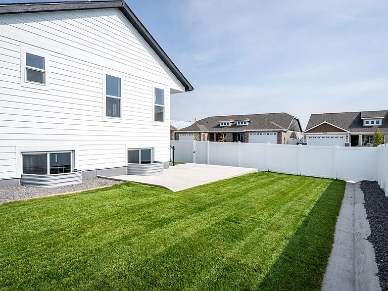 3500 Blue Feather Trl — Photo 40