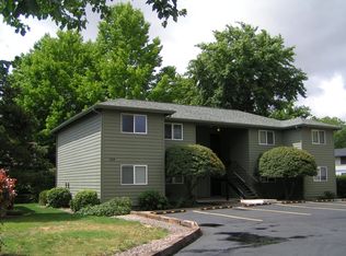 590 Van Wey Cir, Medford, OR 97524