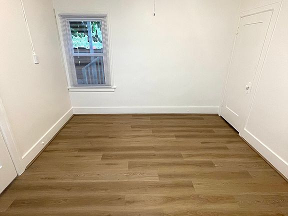5th image of 2106 E Bermuda St APT 105