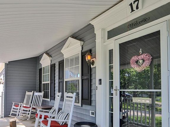 3rd image of 17 Spyglass Ct