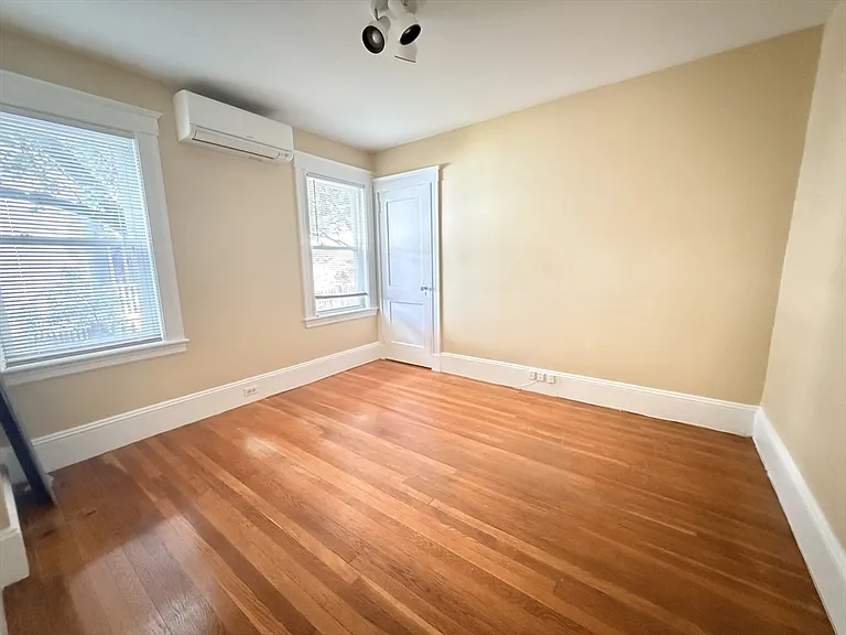 62 Brattle St #1 — Photo 10