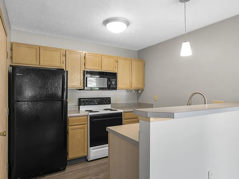 Standard 1 Bedroom Apartment Kitchen
