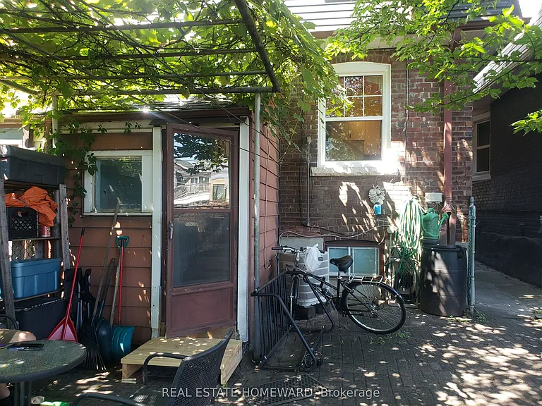 687 Dupont St #2 — Photo 1