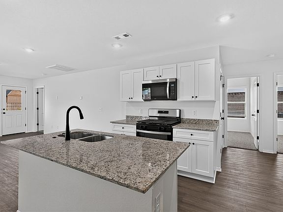 5th image of 1837 Thelma St