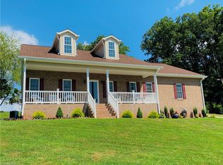 102 Mill Brook Dr, Millers Creek, NC 28651