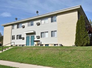 1104 Green Tree Rd #2, West Bend, WI 53090