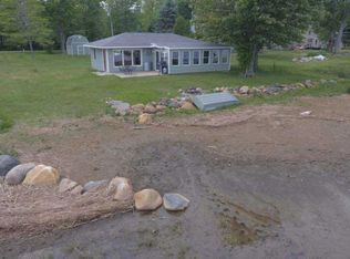 6445 Lakeview Dr, Port Hope, MI 48468