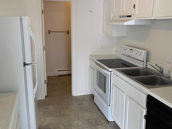 4th image of 2235/2237 W Foothills Dr