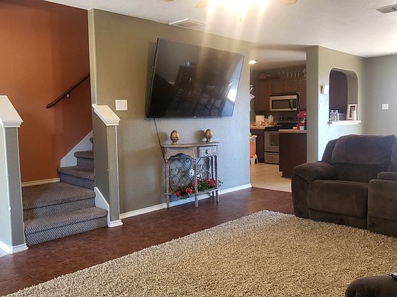 5th image of 17429 College Port Dr