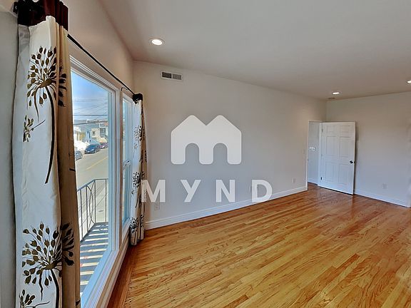 5th image of 740 Silver Ave #A
