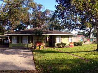 6658 Hansen Blvd, Groves, TX 77619